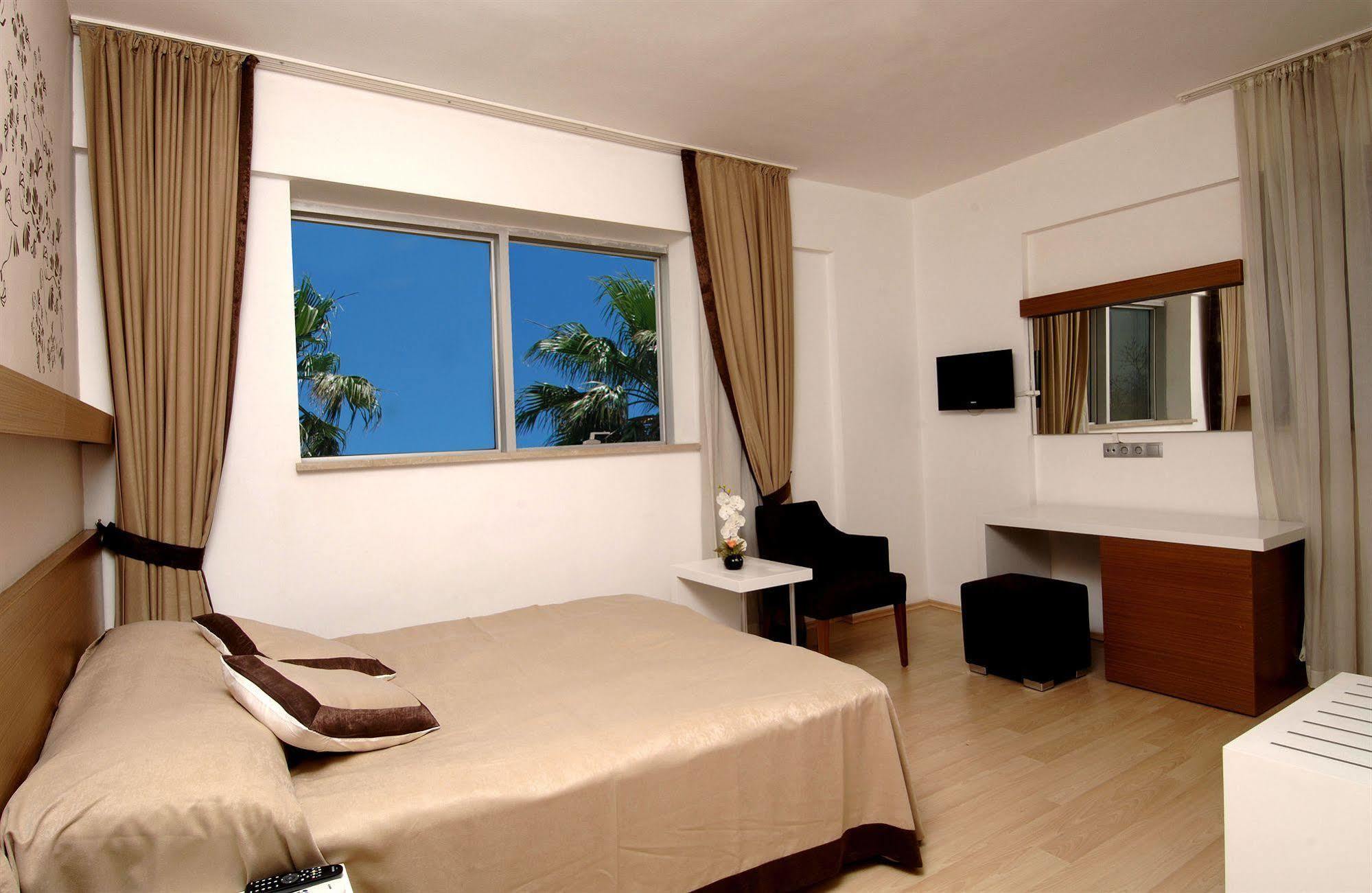 Han Hotel Antalya Exterior photo